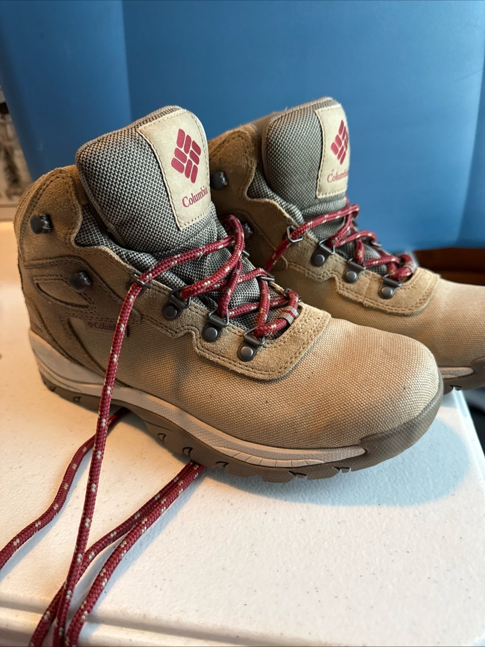 Columbia Tan Hiking Lace-Up Boots with Red Accents